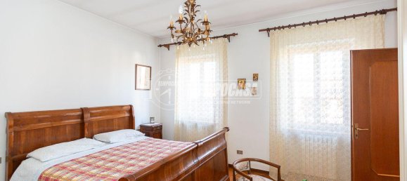 7-Zimmer Haus in Capergnanica, Italy, Nr. 30298 9