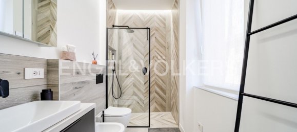 Villa T3 em Saronno, Italy N.º 68809 16