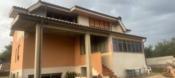 4 rooms Villa in Pomezia, Italy No. 33746 3