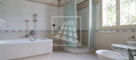 3 bedrooms Villa in Reggio Emilia, Italy No. 322905 10