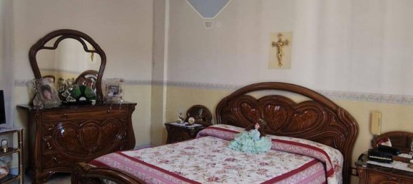 5 bedrooms House in Afragola, Italy No. 358199 9