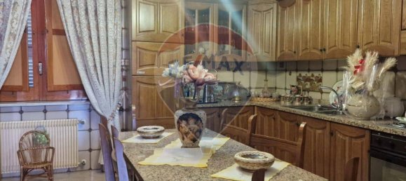 5 bedrooms House in Afragola, Italy No. 358199 10