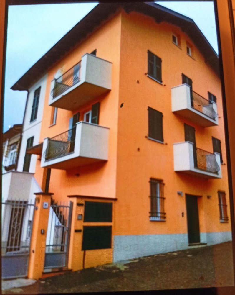 Casa de 16 habitaciónes en Cassano Spinola, Italy No. 251066