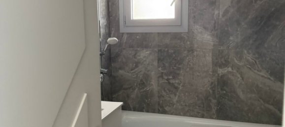 Квартира с 3 спальнями в Агиос Тихонас, Лимасол, Кипр № 26797 11