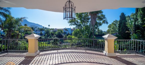 8 bedrooms Villa in Benahavis, Spain No. 5387 11