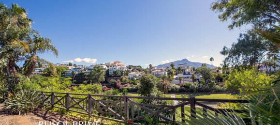 8 bedrooms Villa in Benahavis, Spain No. 5387 3