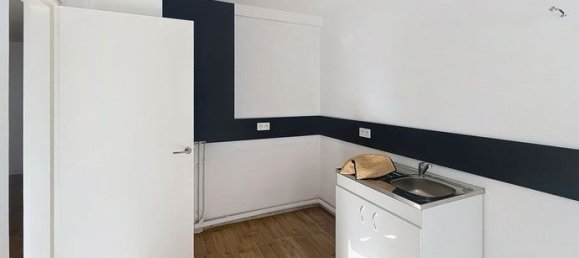 2-salle Appartement à Bastia, France No. 303116 3