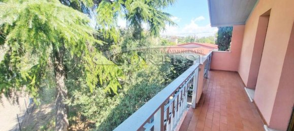 Дом с 3 спальнями в Перуджа, Италия № 356600 10