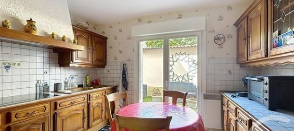 4 chambres Maison à Châlons-en-Champagne, France No. 304525 2