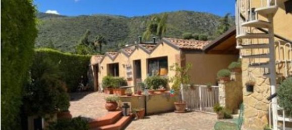 7 rooms Apartment in Palermo, Italy No. 45414 11