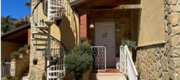 7 rooms Apartment in Palermo, Italy No. 45414 8