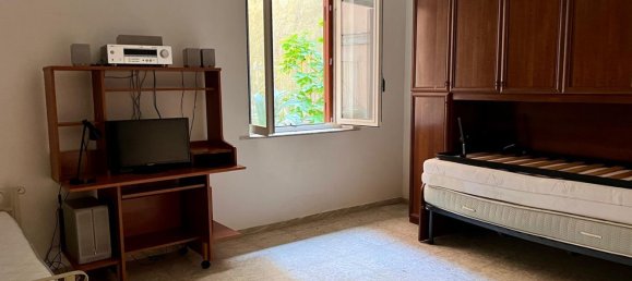 3 rooms Apartment in Torre del Greco, Italy No. 285235 2