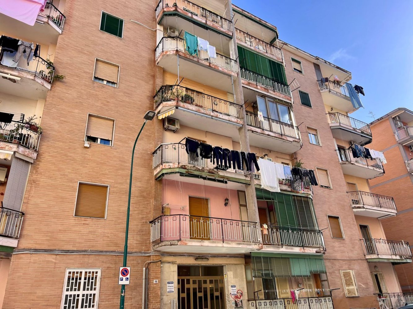 3 rooms Apartment in Torre del Greco, Italy No. 285235
