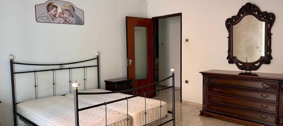 3 rooms Apartment in Torre del Greco, Italy No. 285235 13