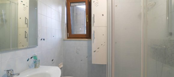 4-Zimmer Wohnung in Rome, Italy, Nr. 132923 11