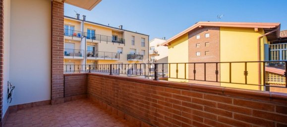 3غرفة شقة في Reggio Emilia, Italy رقم 8053 5