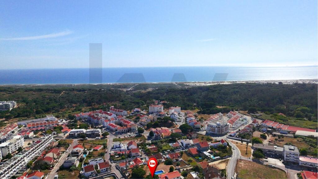 356m² Land in Almada, Portugal No. 208870
