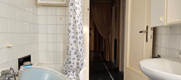 Квартира с 5 комнатами в Генуя, Италия № 120084 24