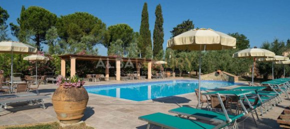 Casa de 14 habitaciónes en Peccioli, Italy No. 160120 26