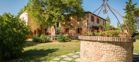 Casa de 14 habitaciónes en Peccioli, Italy No. 160120 16