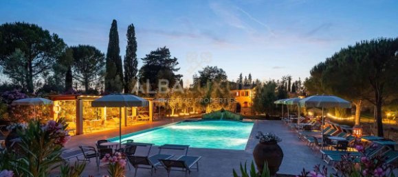 Casa de 14 habitaciónes en Peccioli, Italy No. 160120 32