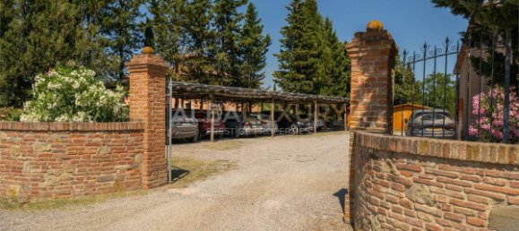 Casa de 14 habitaciónes en Peccioli, Italy No. 160120 8