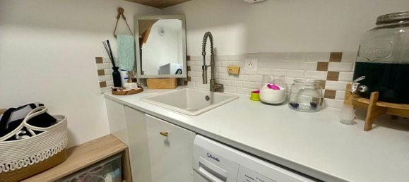 3 bedrooms House in Rhone, France No. 330982 8