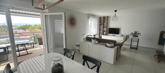 3 bedrooms House in Rhone, France No. 330982 4