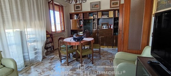 5 bedrooms Apartment in Livorno, Italy No. 317212 5