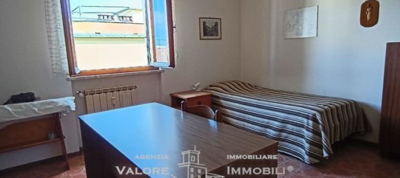 5 bedrooms Apartment in Livorno, Italy No. 317212 19