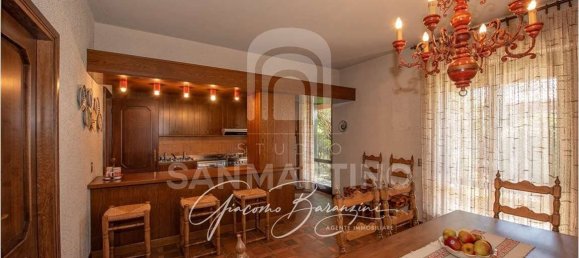 3 bedrooms Villa in Barasso, Italy No. 354848 18