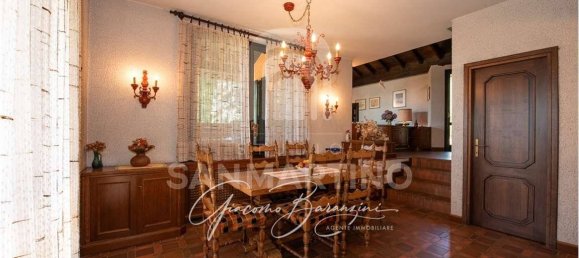 3 bedrooms Villa in Barasso, Italy No. 354848 22