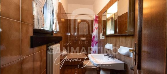 3 bedrooms Villa in Barasso, Italy No. 354848 28