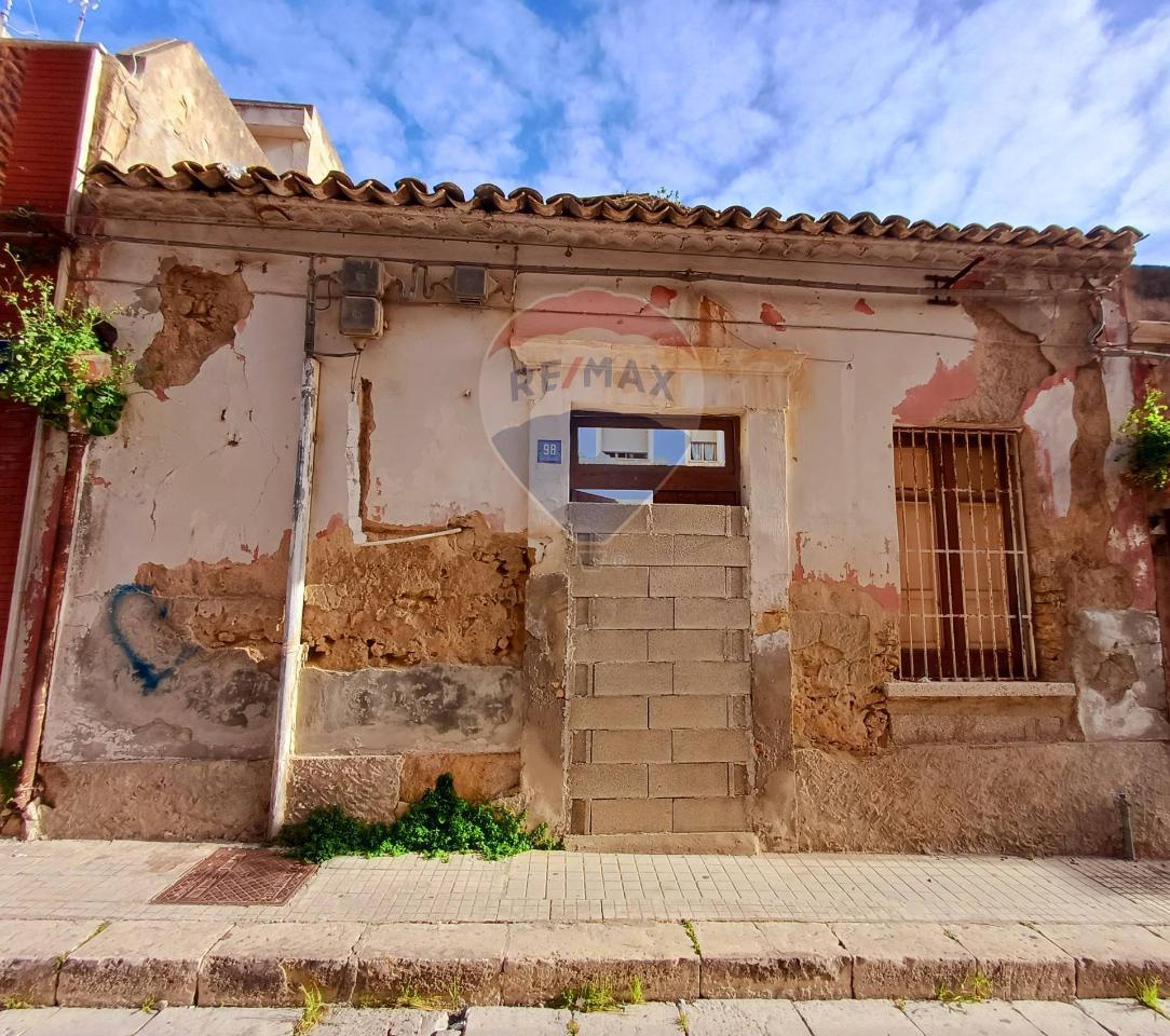 2 rooms House in Pachino, Italy No. 40838