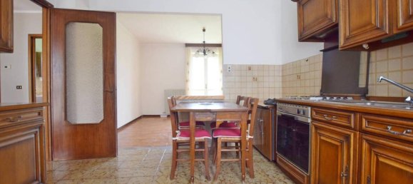 4 rooms Apartment in Villanova Mondovì, Italy No. 37733 4