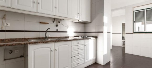 2 bedrooms Apartment in Lisbon, Portugal No. 115705 13