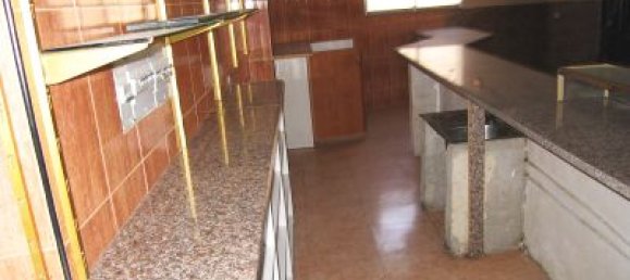 150m² Commercial property in Zaragoza, Spain No. 65204 5