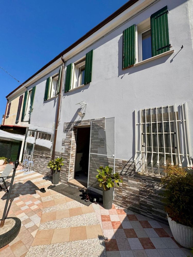 6 bedrooms House in Legnago, Italy No. 377061