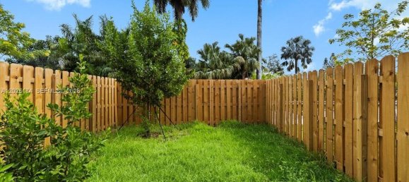 3 dormitorios dúplex en venta en Miami, Miami-Dade, Florida, USA № 615229 2
