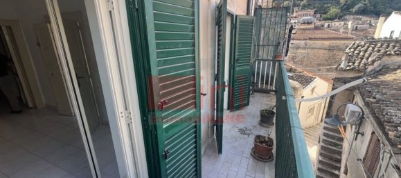 4 rooms House in Modica, Italy No. 202405 10