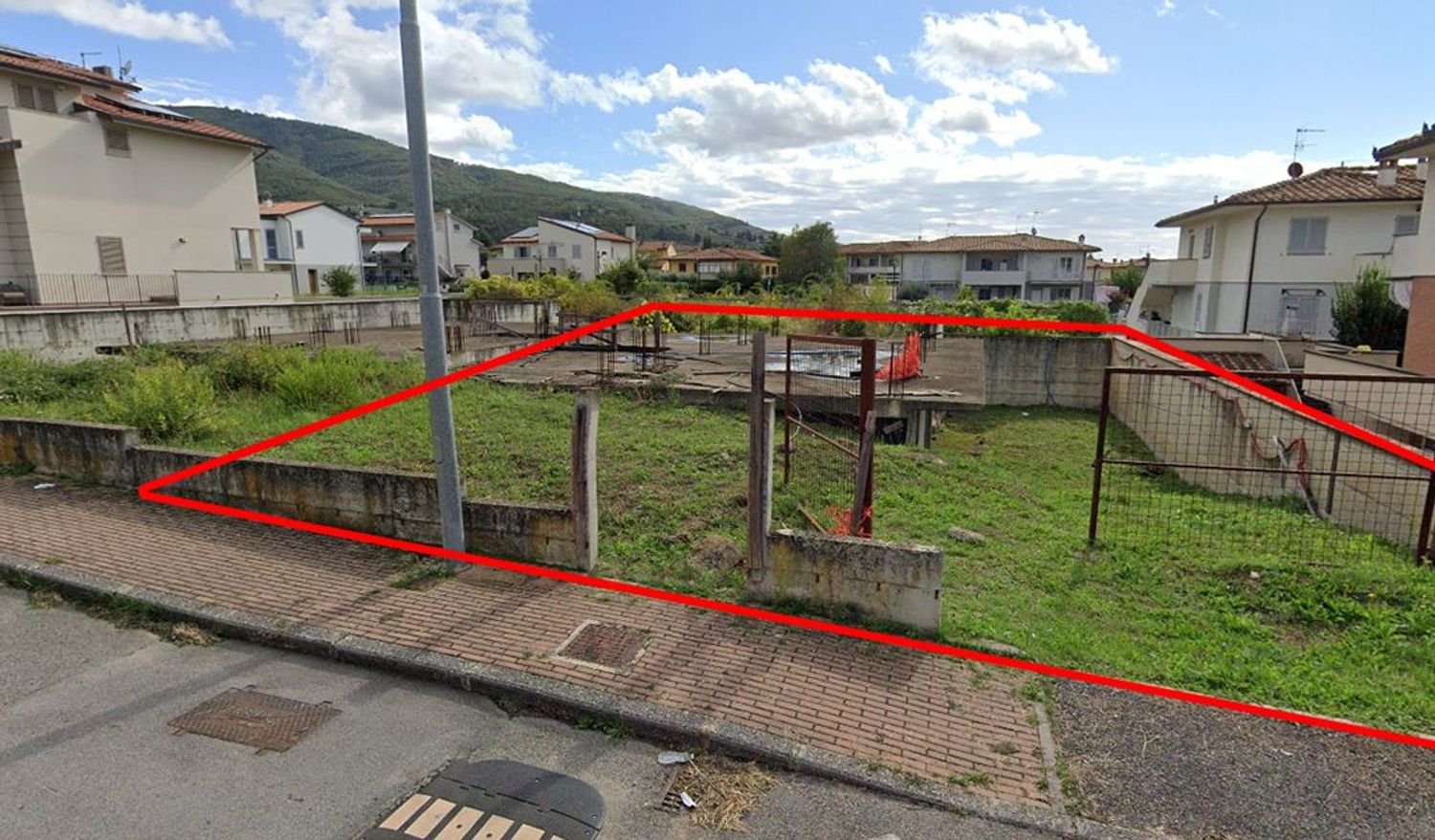 5 rooms Apartment in Terranuova Bracciolini, Italy No. 283051