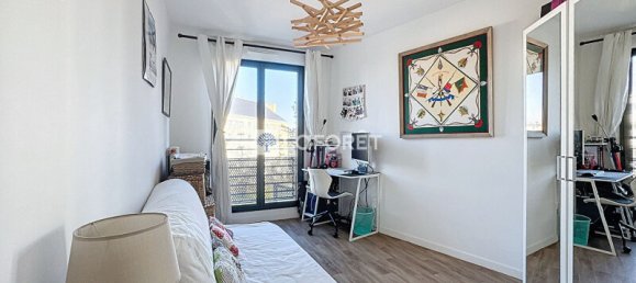 3 bedrooms Apartment in Saint-Cyr-l'Ecole, France No. 135862 10
