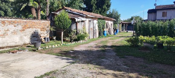 Дом с 5 спальнями в Саббьонета, Италия № 359699 2