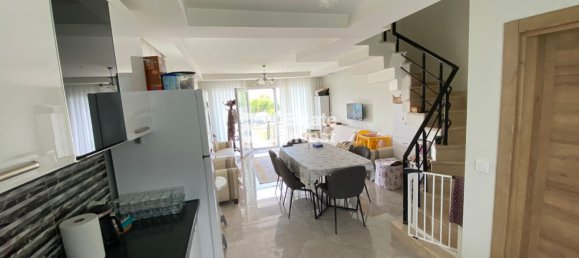 Villa 3+1 in Istanbul, Turkey No. 25375 3