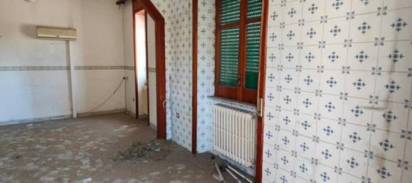 4-salle Appartement à Grumo Nevano, Italy No. 167878 4