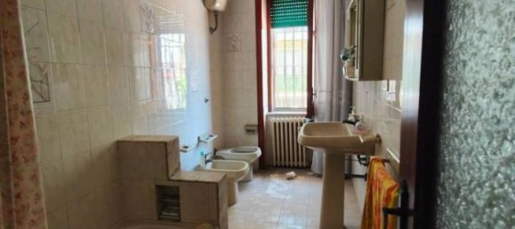 4-salle Appartement à Grumo Nevano, Italy No. 167878 9