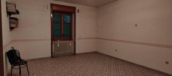 4-salle Appartement à Grumo Nevano, Italy No. 167878 10