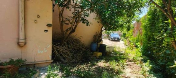 4-salle Appartement à Grumo Nevano, Italy No. 167878 12