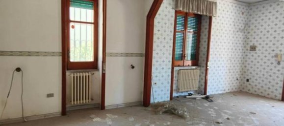 4-salle Appartement à Grumo Nevano, Italy No. 167878 6