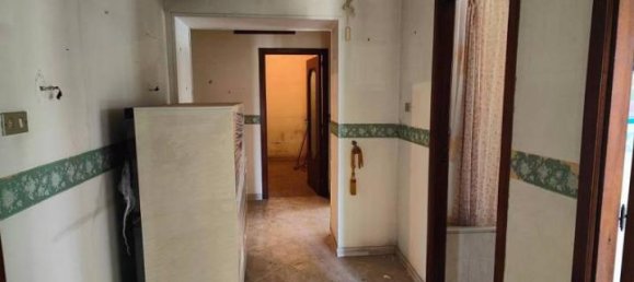 4-salle Appartement à Grumo Nevano, Italy No. 167878 5